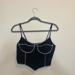 Black & white outlined crop top